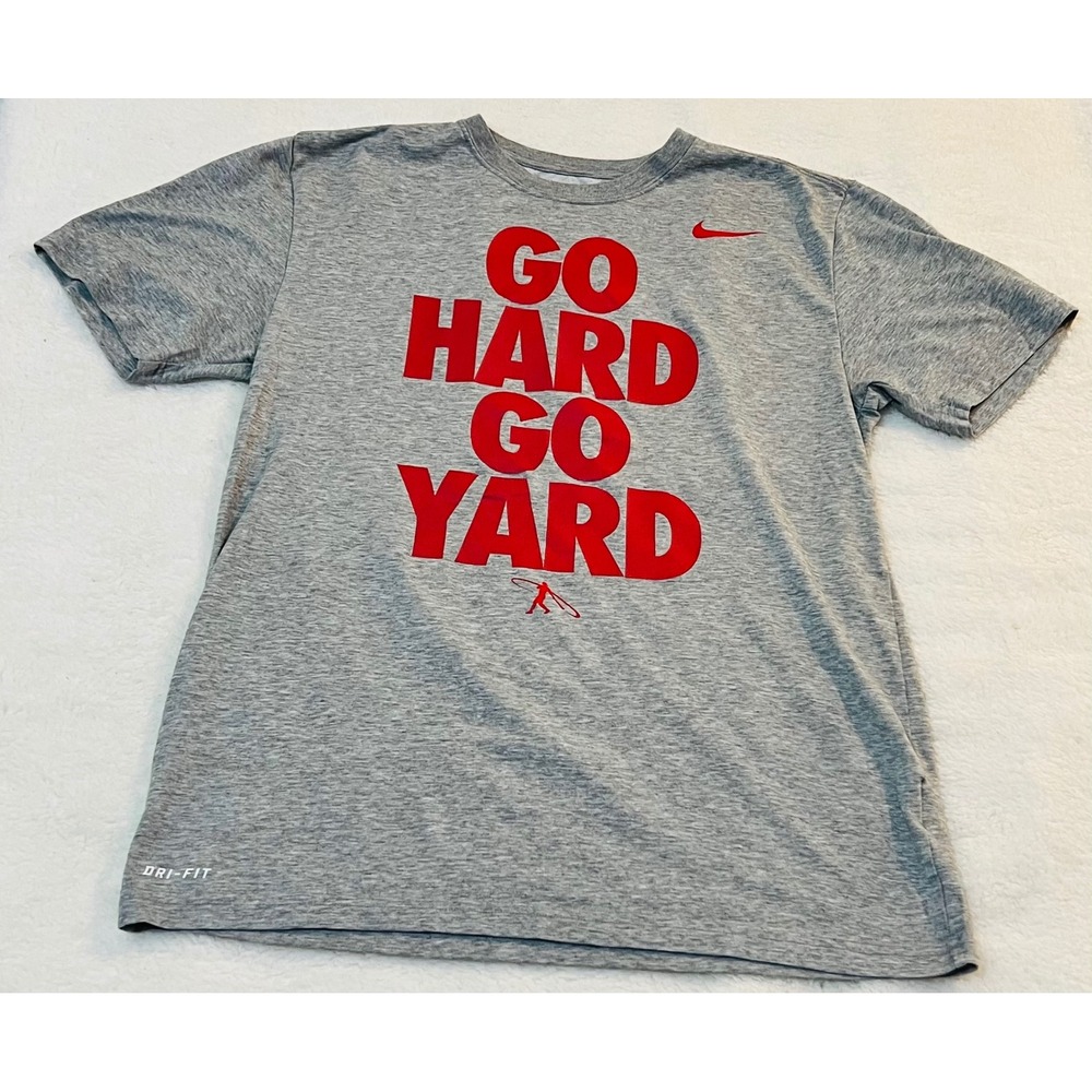 Nike Dri-FIT Mens Go Hard Go Yard Baseball Graphic T-Shirt Gray Red Medium